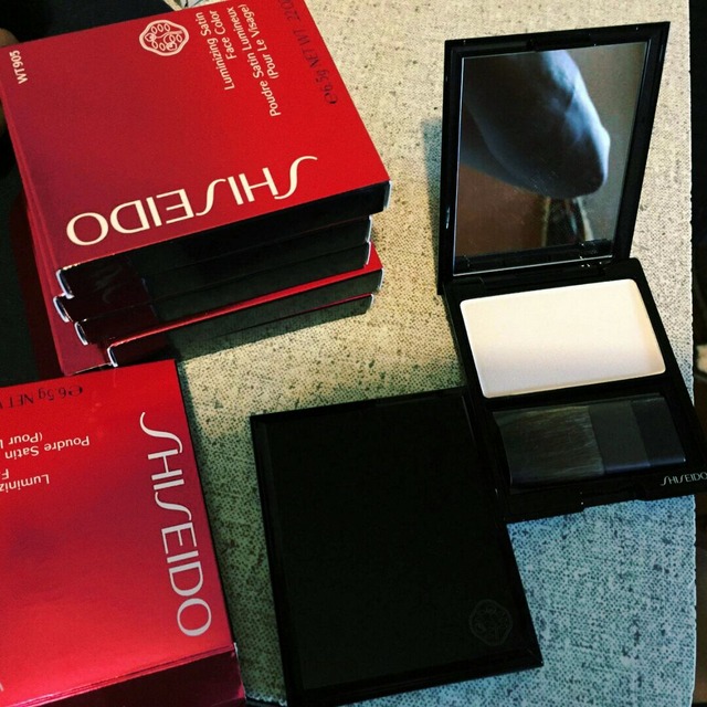 资生堂 WT905 高光 买了两块 我想说俄罗斯真